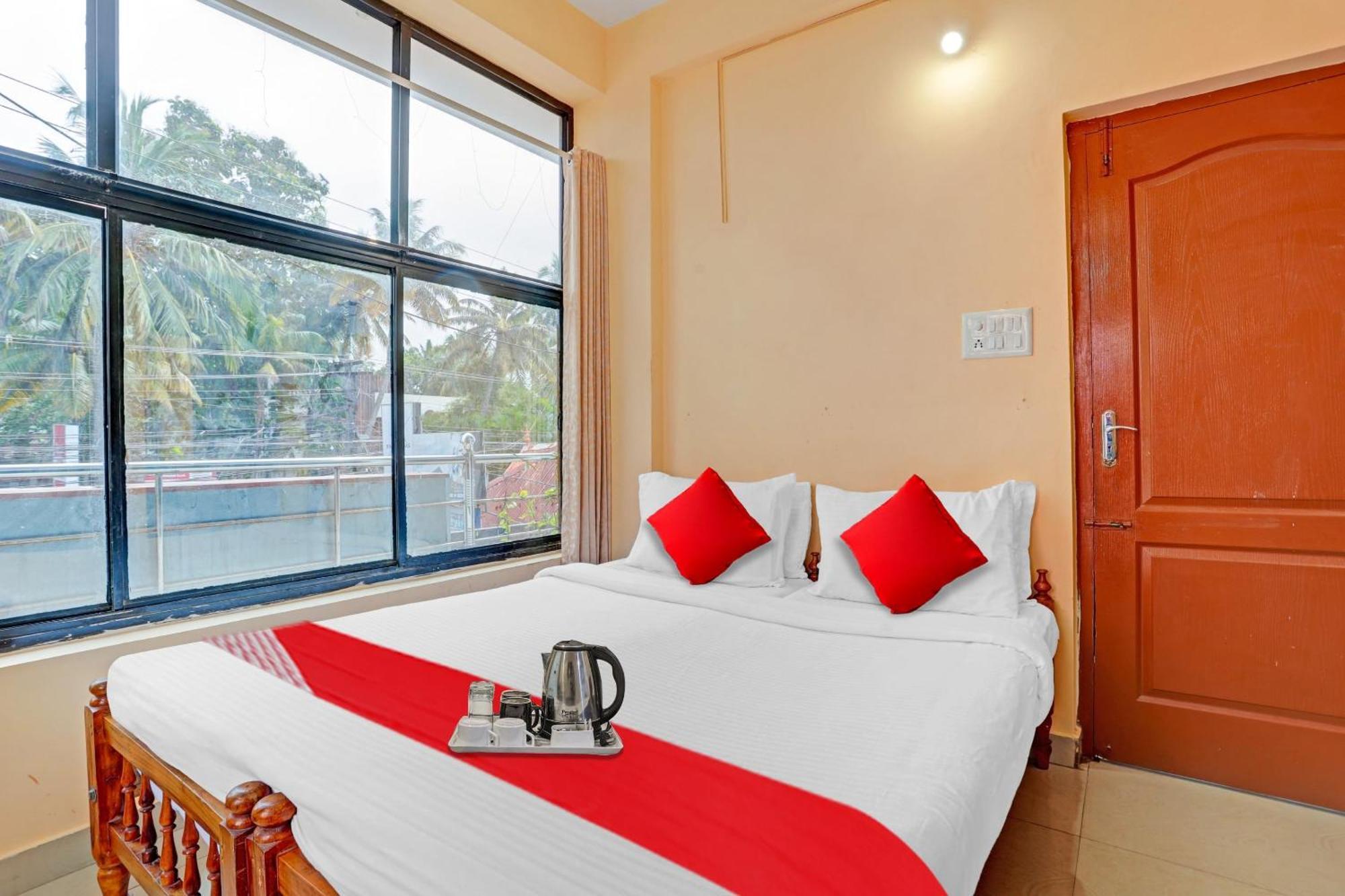 Spot On The New View Regency Otel Thiruvananthapuram Dış mekan fotoğraf