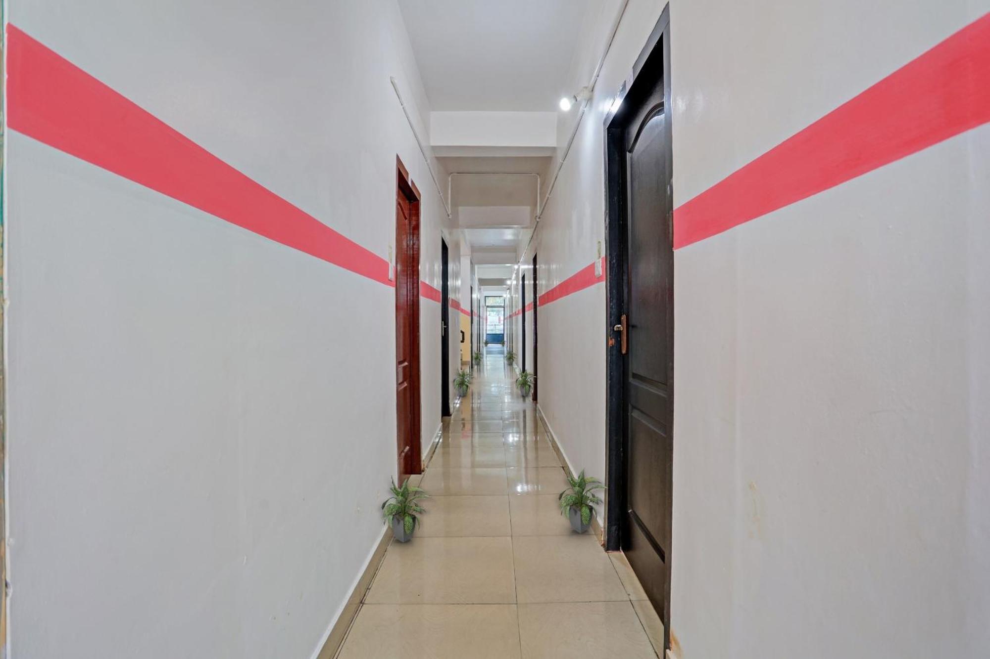 Spot On The New View Regency Otel Thiruvananthapuram Dış mekan fotoğraf