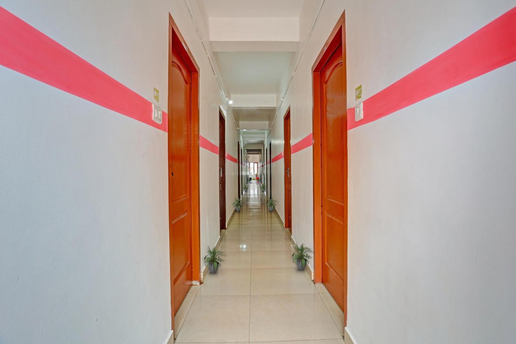 Spot On The New View Regency Otel Thiruvananthapuram Dış mekan fotoğraf